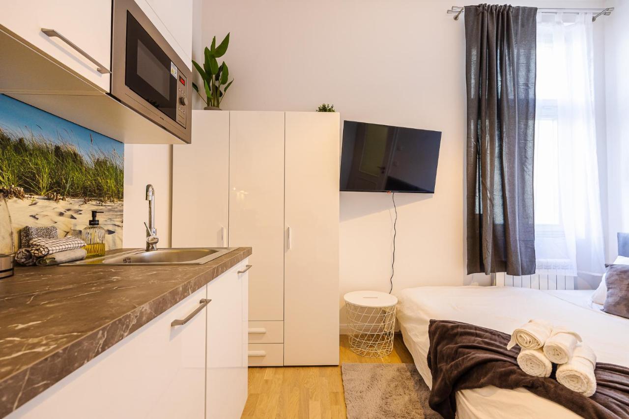 Cozy In City Center Apartmán